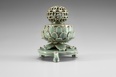 Seoul: National Museum & War Memorial Korea Small Group Tour English Guide