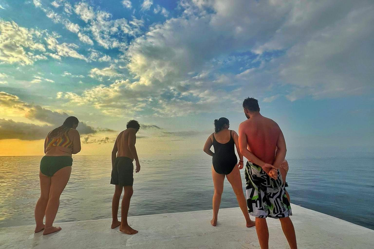 Gili Meno: Sunset Boat Adventure with Luminous Plankton