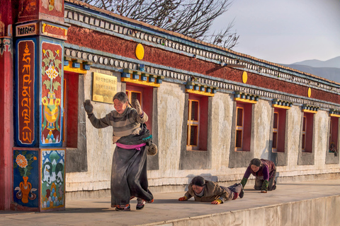 Shanghai: 10-Day Tibet Train Tour with Everest Base Camp