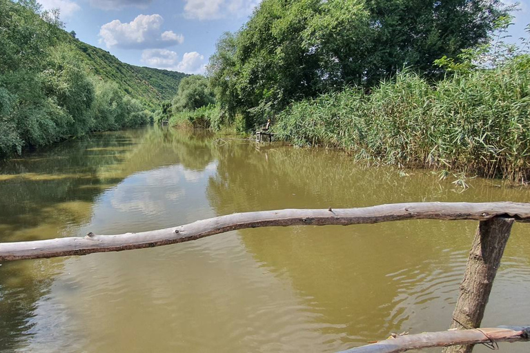 Chisinau:OLD Orhei Höhlenklöster - Branesti Weinverkostung