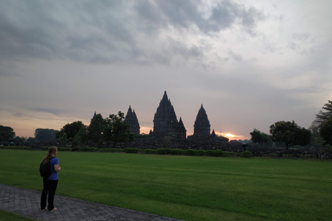 Prambanan Sunsite e apresentação do balé Ramayana