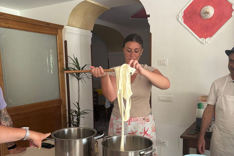 Côte amalfitaine : Atelier sur la mozzarella, les pâtes et le tiramisù