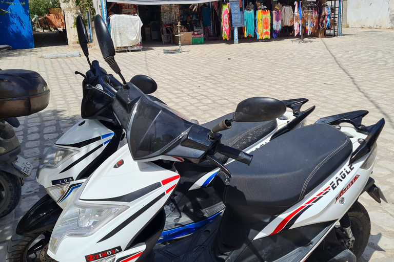 Djerba: Scooter tour of the island Full-day guided tour