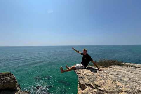 Avontuur in Oost-Salalah: Natuur, geschiedenis en prachtige uitzichten