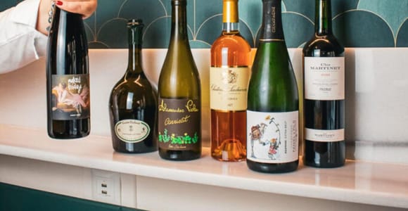Wine, Tapas & Theatre: A Playful Wine Tasting in Barcelona