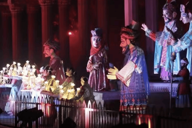 Delhi: Red Fort Light & Sound Show with Private Car & Guide Red Fort Light and Sound Show Ticket+Car+Guide