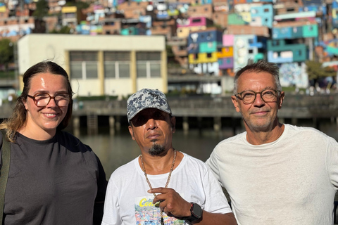 麦德林：乘坐缆车城市观光和隐藏的街头艺术麦德林：乘缆车城市观光和隐秘街头艺术