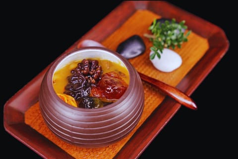 Beijing: Top Michelin Vegetarian Restaurant Reservation