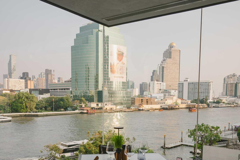 Bangkok : OXBO au Millennium Hilton Bangkok : forfaits F&amp;BSet Premium avec cocktail et vin pour 2 personnes