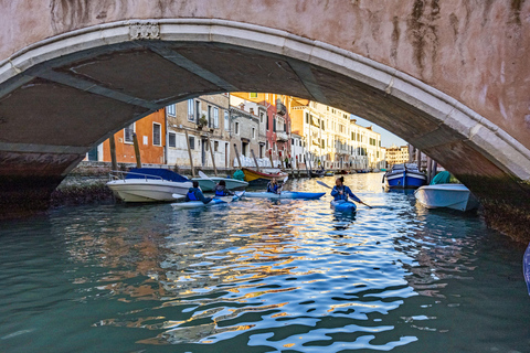 Cultural Kayak Class in Venice city: advanced trainingVenice: Cultural Kayak Tour