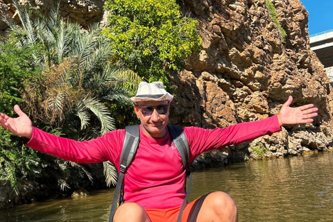Muscat: Wadi Al Shab Oasis, Secret Cave & Sinkhole