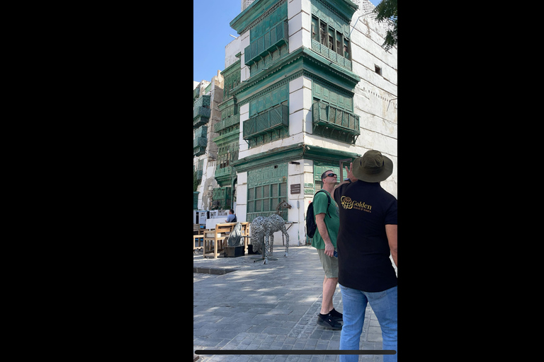 Jeddah: City Highlights Tour with Local Guide private tour
