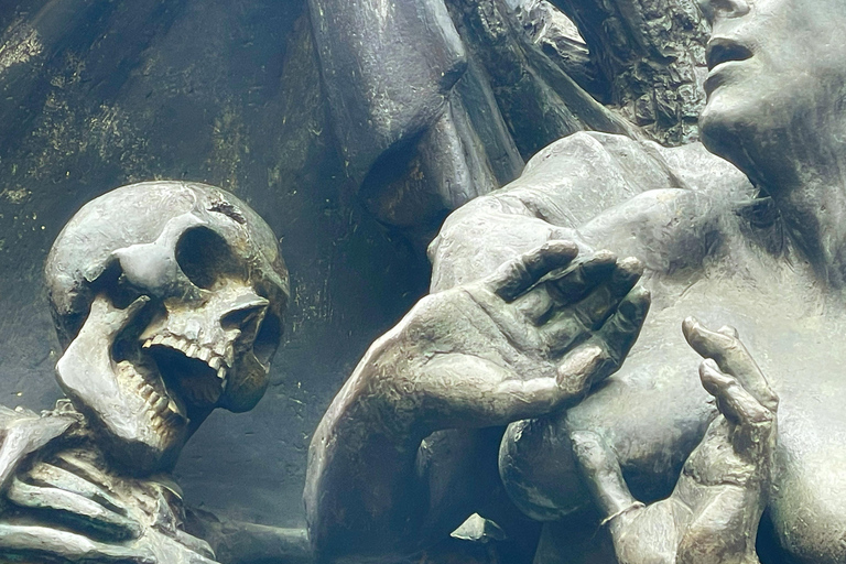 Nuremberg Ghosts and Gallows Evening Walking Tour in English