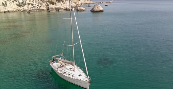 Cagliari: Excitement on a sailboat in the Gulf of Cagliari