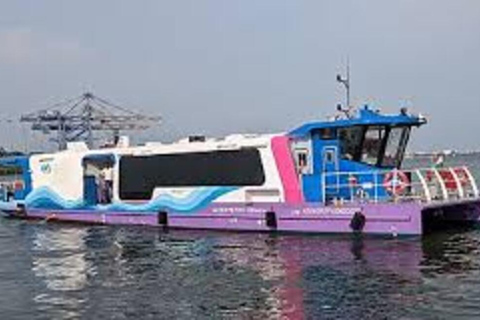 Kochi: Water Metro and Backwaters tour