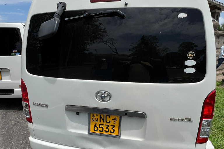 Colombo Van City Tour with Guide and Hotel Pickup.