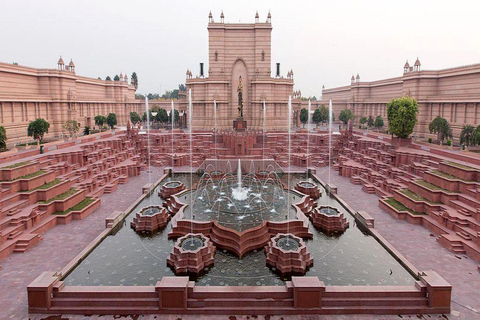 New Delhi: Akshardham Exhibition, Light and Water Show Tour.New Delhi: Akshardham Tour with Guide and Driver.