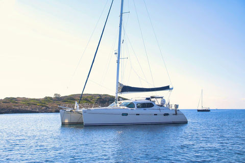 Kota Kinabalu: Catamaran with Drink, Ice Cream or Dessert