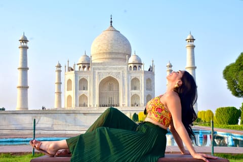 Sunrise Taj Mahal Tour From Delhi