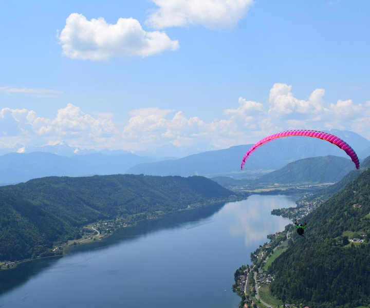 Bodensdorf, Carinthia: Tandem Paragliding Flight
