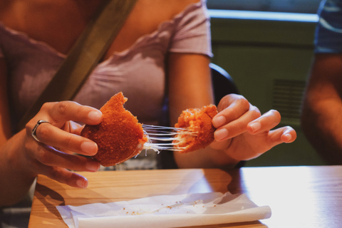 Roma: Tour gastronomico romano di Trastevere guidato a piediTour gastronomico di Trastevere in piccoli gruppi