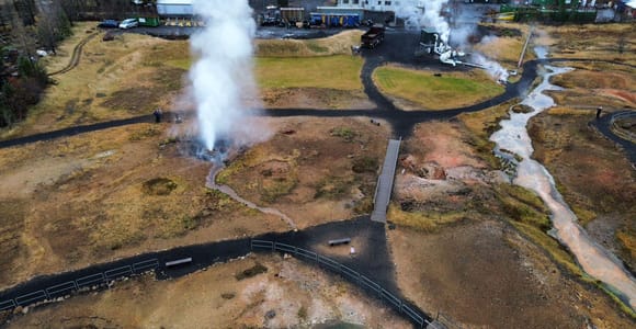 Reykjavík: Golden Circle, 2 Geysers & Geothermal Bakery Tour