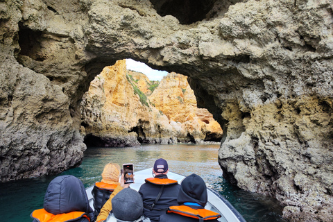 Lagos: Ponta da Piedade Grotto 1-Hour Tour with Local Guide Lagos: Ponta da Piedade Grotto Tour with Local Guide