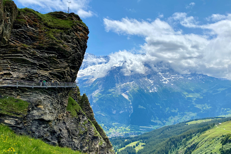 Berna: Grindelwald First &amp; Bachalpsee Hiking Tour particularBerna: Grindelwald First &amp; Bachalpsee Hiking Tour Privado