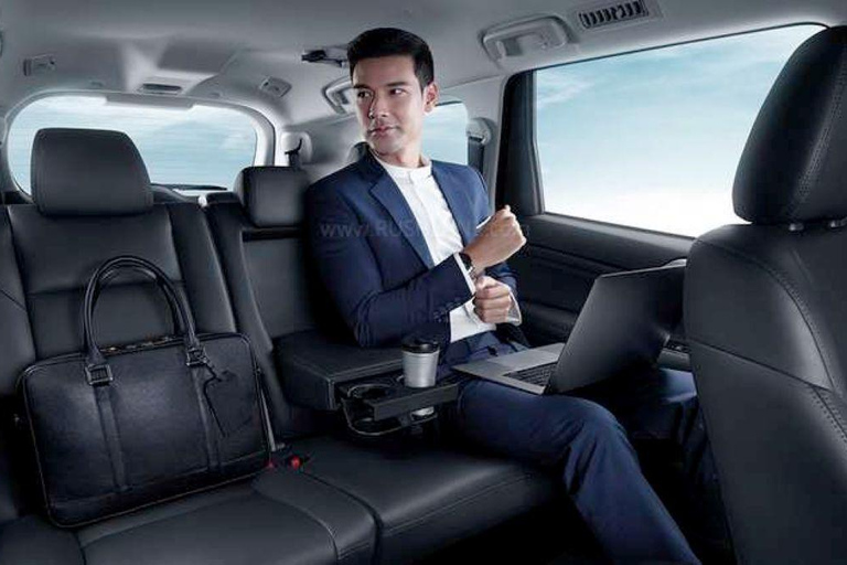 Delhi: Taj mahal & Agra luxury car tour with guide, 5* lunch All inclusive Taj mahal & Agra tour Travel by Vellfire car