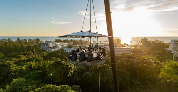 Phuket : dîner dans les hauteurs, coucher de soleil et vue sur la mer