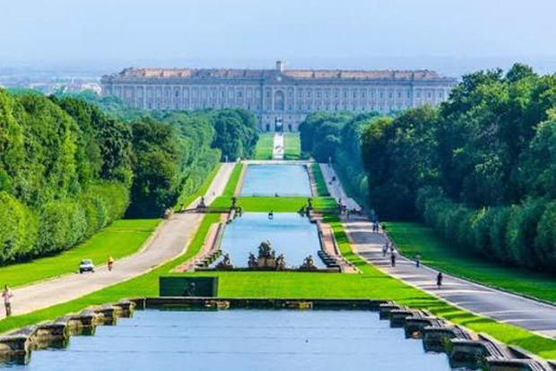 From Naples: Royal Palace of Caserta Guided Tour with Ticket