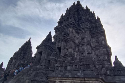 Wycieczka do świątyń Borobudur i PrambananWycieczka do świątyni Borobudur Prambanan