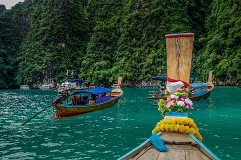 Phi Phi: Maya Bay Mezza giornata in barca a coda lunga con snorkeling