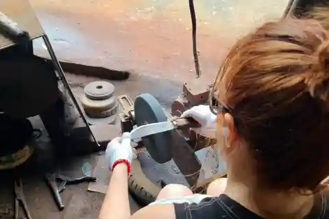 Hanoi Knivtillverkning Traditionell workshop