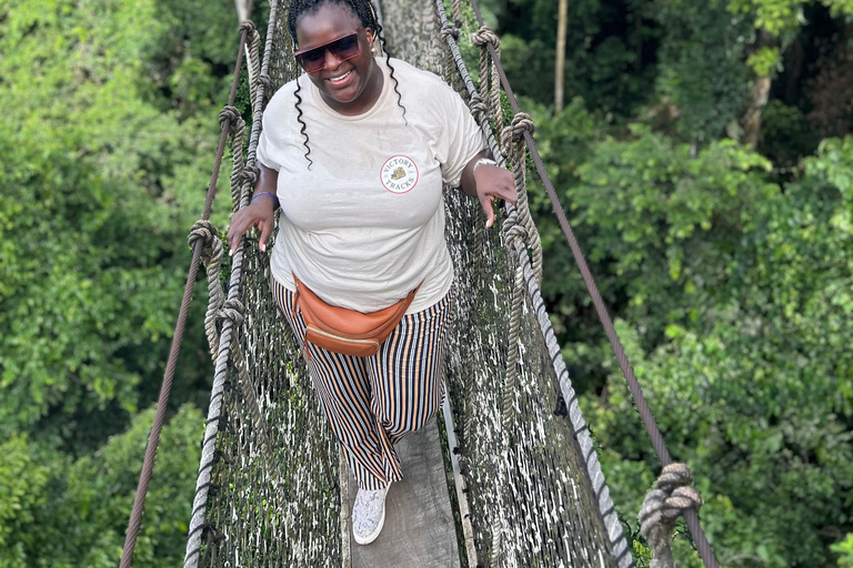 "Ghana Unveiled: Esplora il cuore dell'Africa occidentale" in 7 giorni."Ghana svelata: scopri il cuore dell'Africa occidentale" .