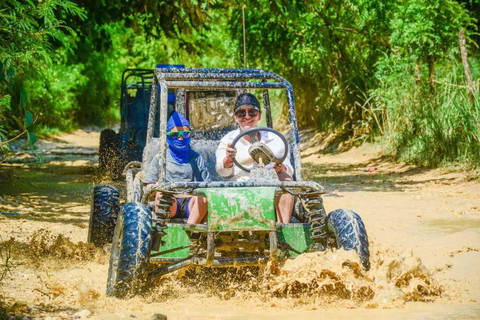 Passeio de buggy extremo: da selva à costa tropical