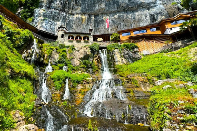 From Bern: Swiss Alps, Lauterbrunnen, &amp; Beatus Caves TourPrivate Tour