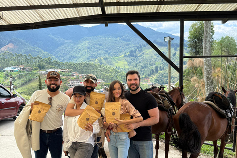 Medellín: Paseo a Caballo por las Montañas de la ciudad.