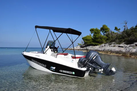 Nea Fokea: Boat Renal without License