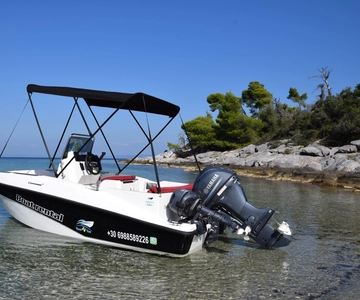 Nea Fokea: Boat Renal without License