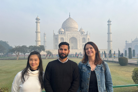 Agra: hoppa över linjen Sunrise Taj Mahal med Mausoleum Tourenda guide för Taj Mahal