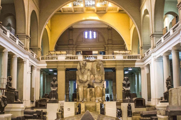 Caïro: Tour naar piramides en het Egyptisch museum en het oude Caïro