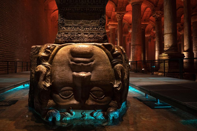 Istanbul: Blue Mosque Guided Tour & Basilica Cistern Ticket