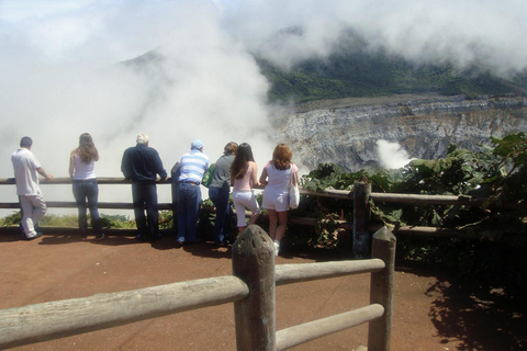 Poás Volcano: Day Tour + Breakfast & Starbucks Coffee Farm