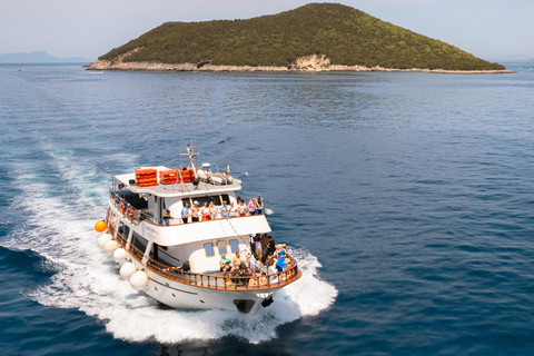 Private day cruise to the Blue lagoon with lunch and drinks! Departure from Benitses marine or Lefkimmi port.