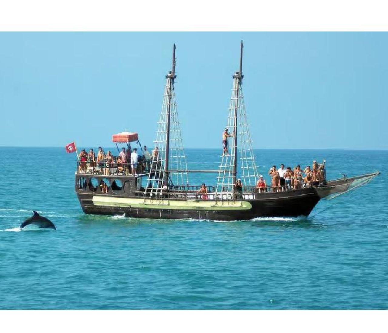 Djerba: Delfin- & Piraten-Bootsfahrt zur Flamingoinsel