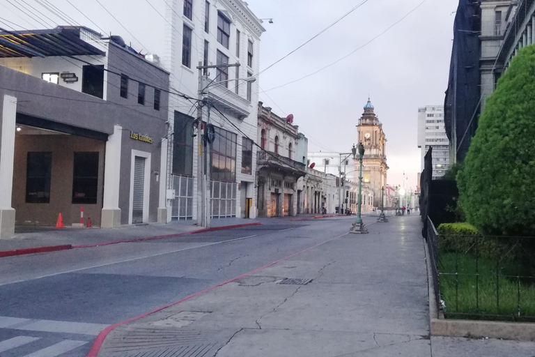 Ontdek de stad Guatemala - Motorrondleiding met lokale hapjes