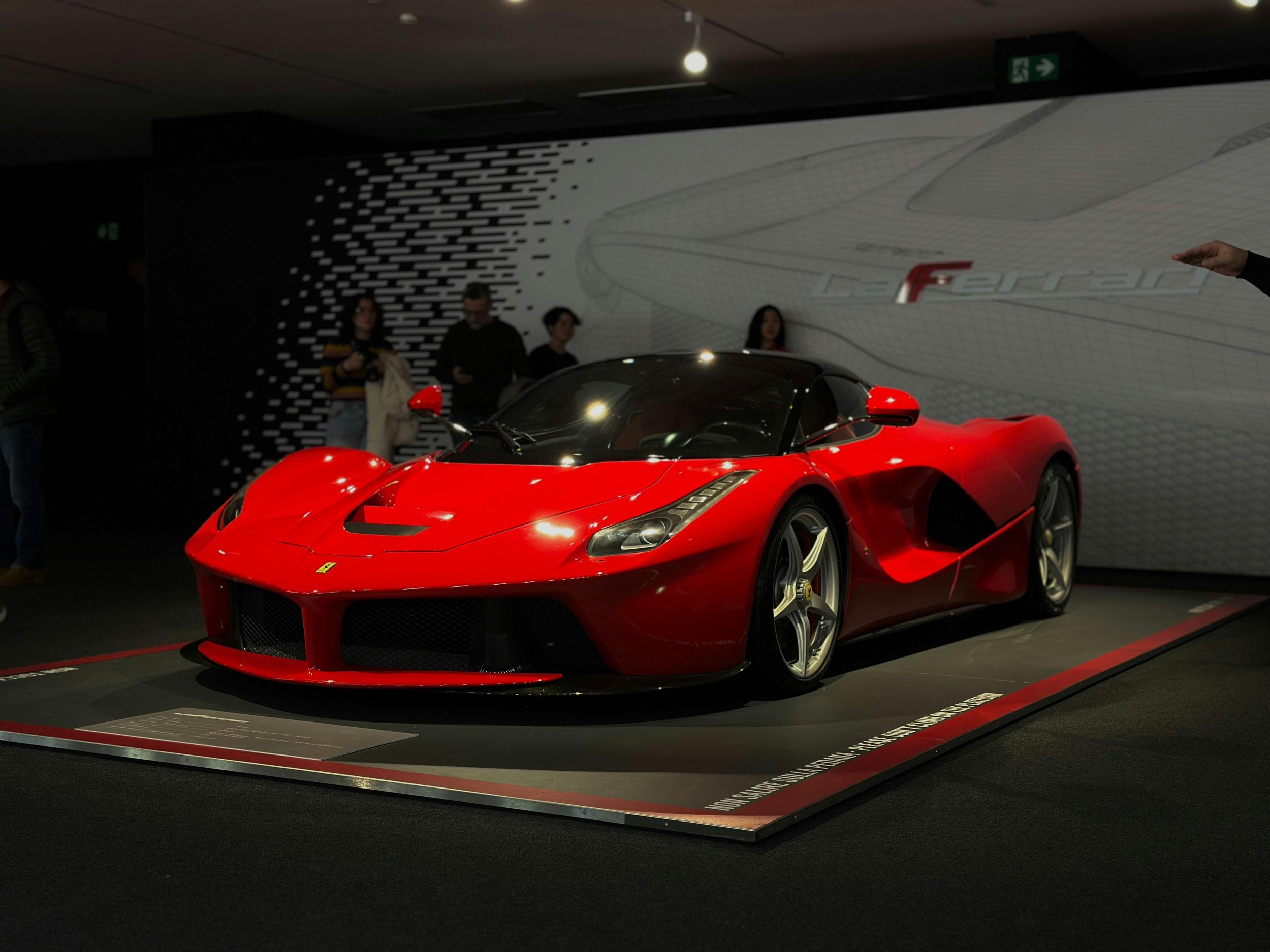 Maranello und Modena mit Ferrari & Pavarotti: Museumspass und F1-Simulator