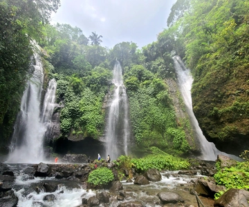 Bali Hidden Trekking, Waterslide, Sekumpul, & Fiji Waterfall