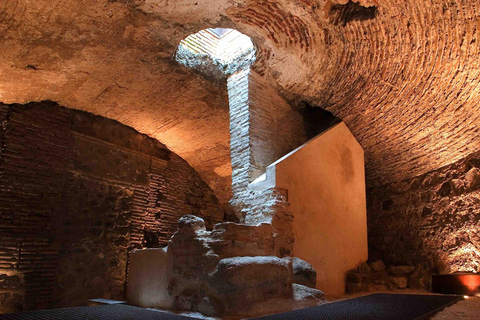 Underground Toledo Tour in English: Discover Hidden History